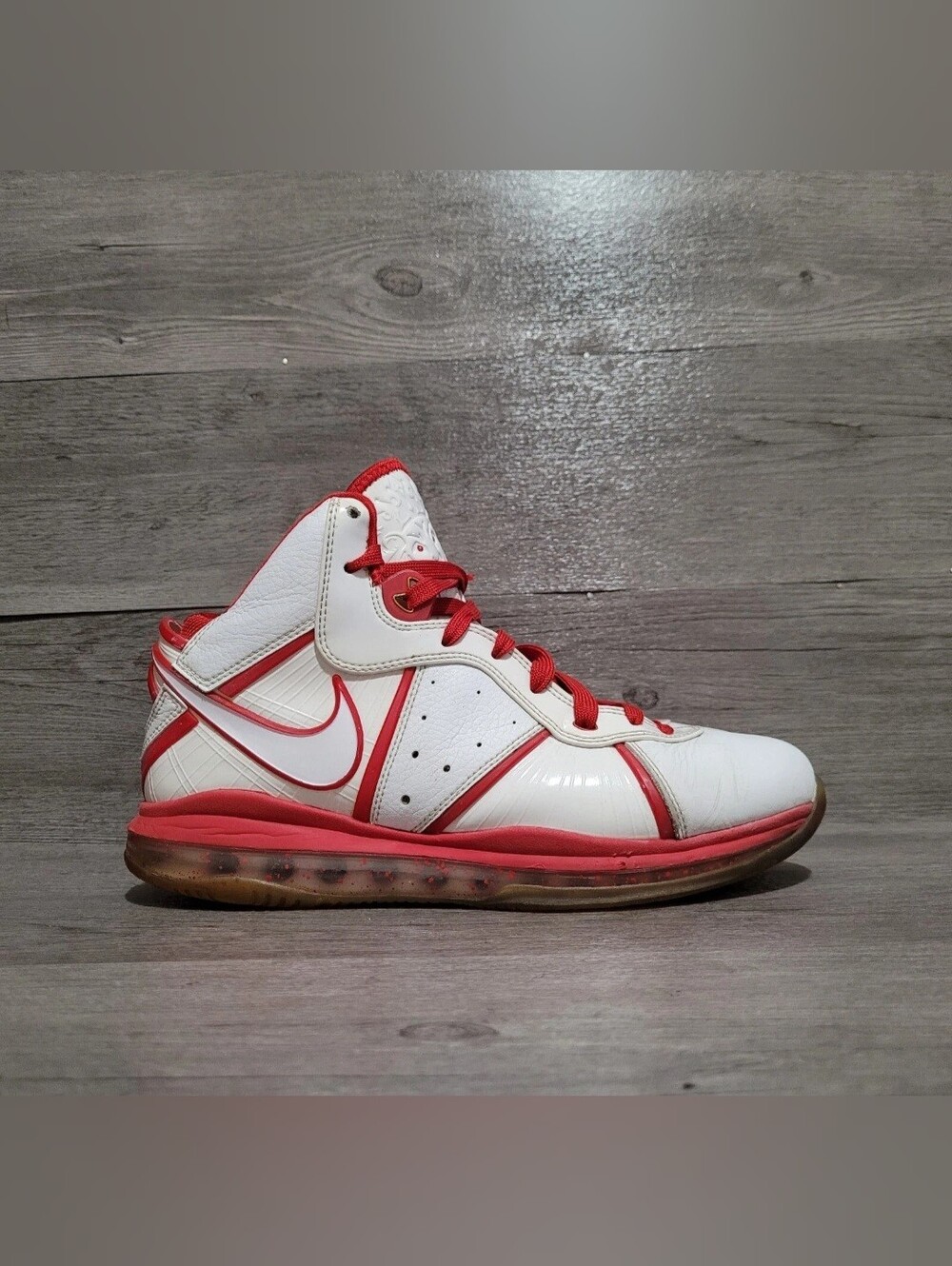 Nike Air Max LeBron 8 Un-China Size 10.5 White Red Metallic 417098-103